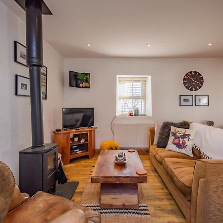 Cosy Farm Conversion In The Heart Of Pembrokeshire Maenclochog Buitenkant foto