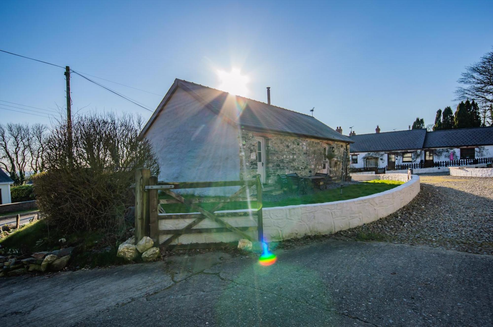 Cosy Farm Conversion In The Heart Of Pembrokeshire Maenclochog Buitenkant foto